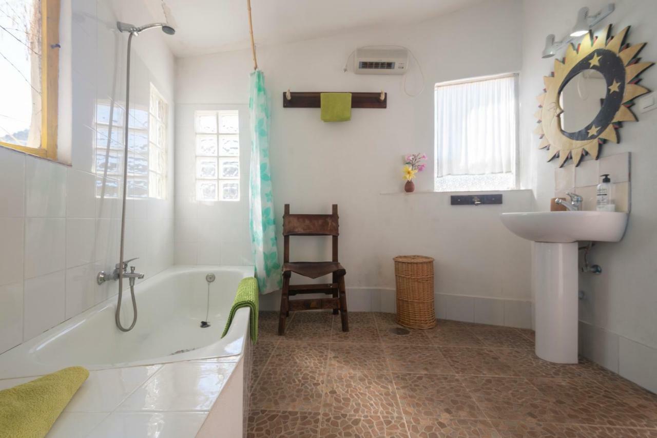 Casa Cueva Muntasal Villa Monachil Eksteriør billede